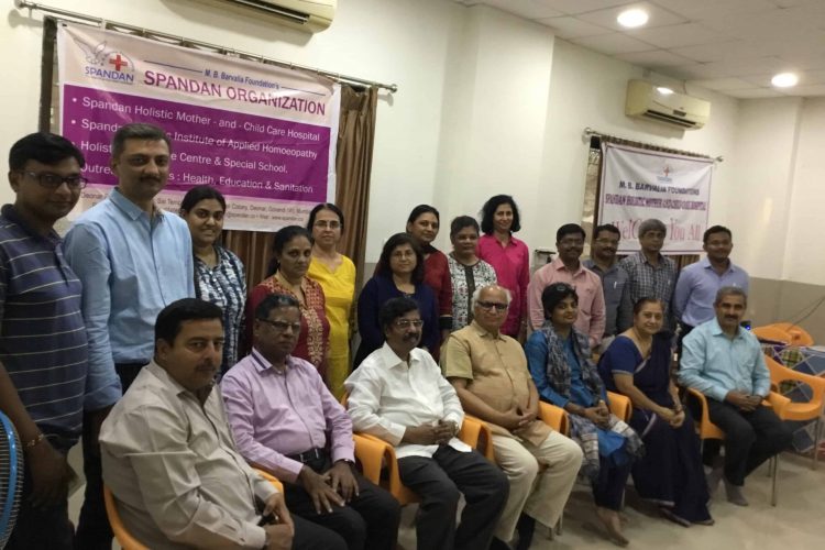 Participants withDr Barvalia and Sudheendraji